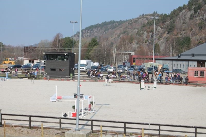 Sensommerstevne på rosseland gård.